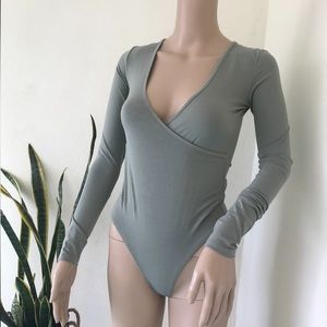 ✨New ✨Women's Long-Sleeve Wrap Bodysuit in Olive✨